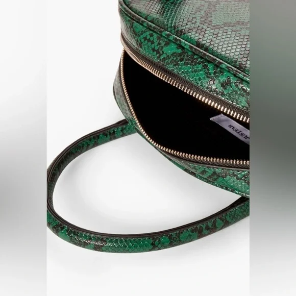 🌸3/$25 JustFab “I’m The Boss” Dome Satchel - Picture 3 of 9